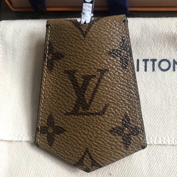 ❌SOLD❌Monogram Giant oversize key case - Picture 4 of 7